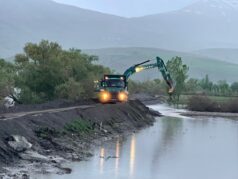 Kargın Beldesi’nde Karasu Nehri Sedde Yükseltme Çalışmaları Sürüyor