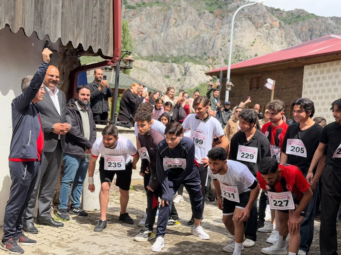 Kemaliye’de 19 Mayıs Coşkusu Atatürk Koşusu ile Taçlandı