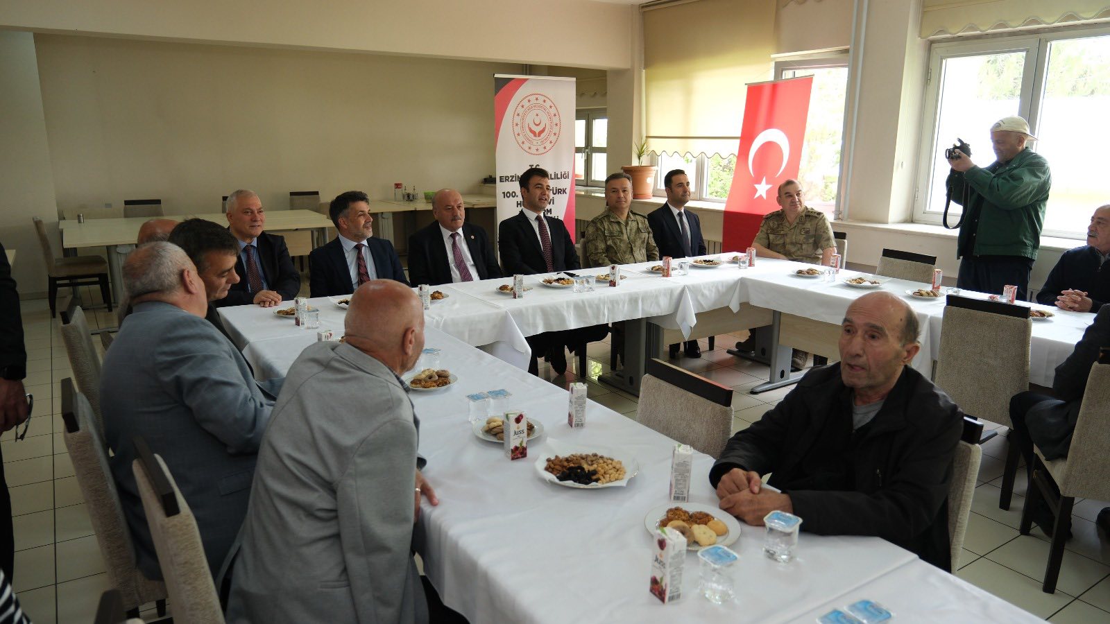 Protokolden Huzurevi ve Şehitlik Ziyareti