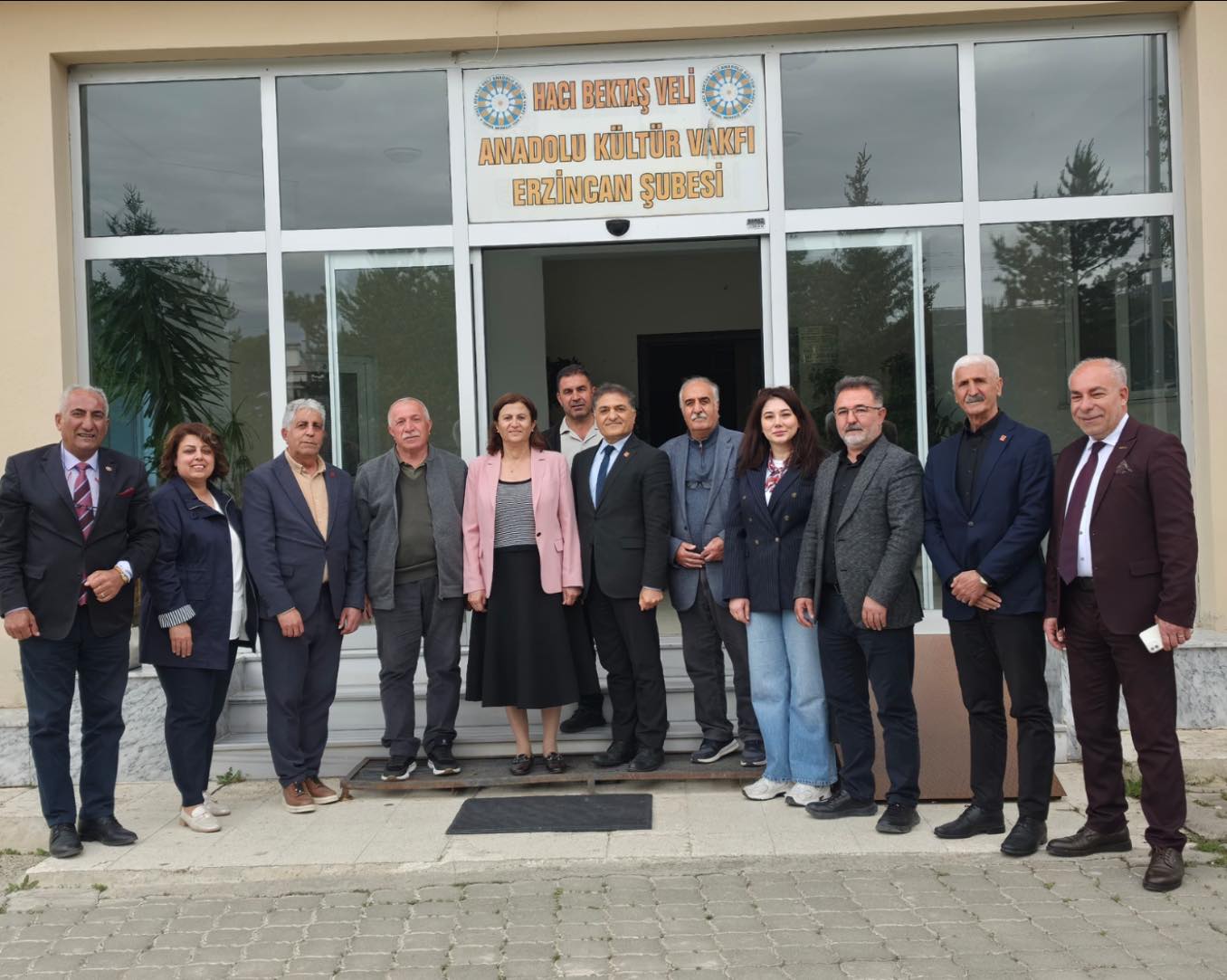 Türkan Elçi Erzincan’da Cemevi Yönetimiyle Buluştu