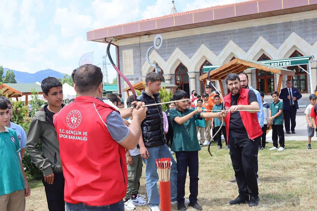 ÇEDES Projesi Erzincan’da Yıl Sonu Programıyla Tamamlandı