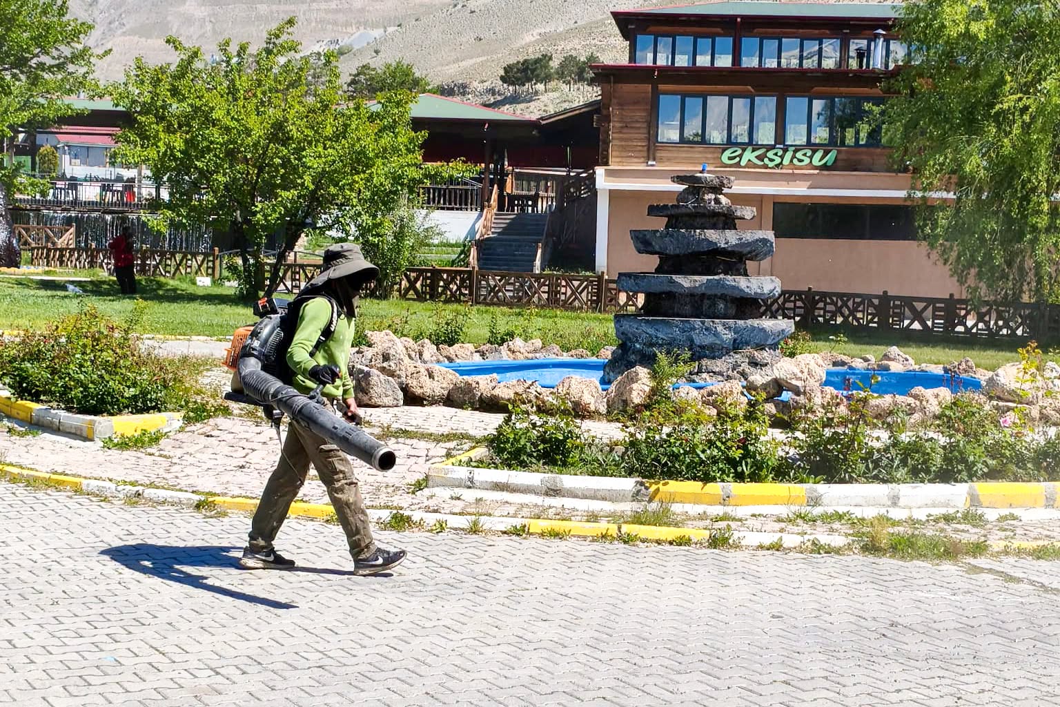 Erzincan Belediyesi’nden Ekşisu Mesire Alanı’nda Yoğun Bakım ve Temizlik Çalışması