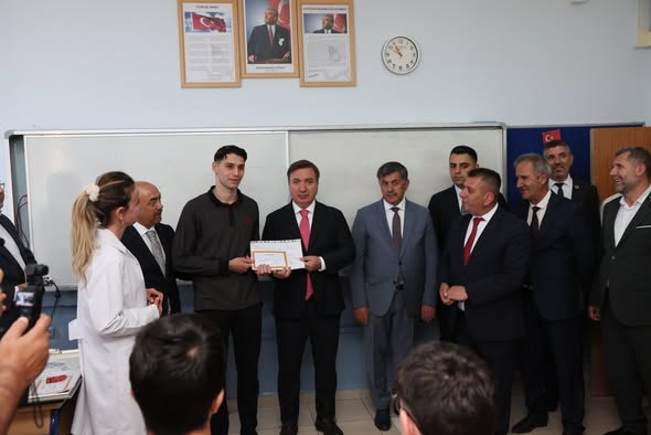 Erzincan’da 41 Bin 526 Öğrenci Karne Sevinci Yaşadı