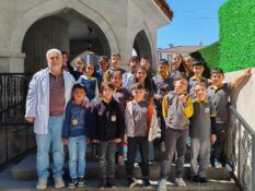 Minik Yürekler Camide Buluştu: Öğrenciler Cami Kültürünü Yerinde Öğrendi
