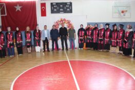 TOBB Binali Yıldırım Kız İmam Hatip Lisesi’nde Mezuniyet Coşkusu