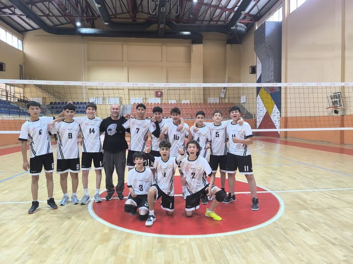 Erzincan ANALİG Erkek Voleybol Takımı Grup Şampiyonu Oldu