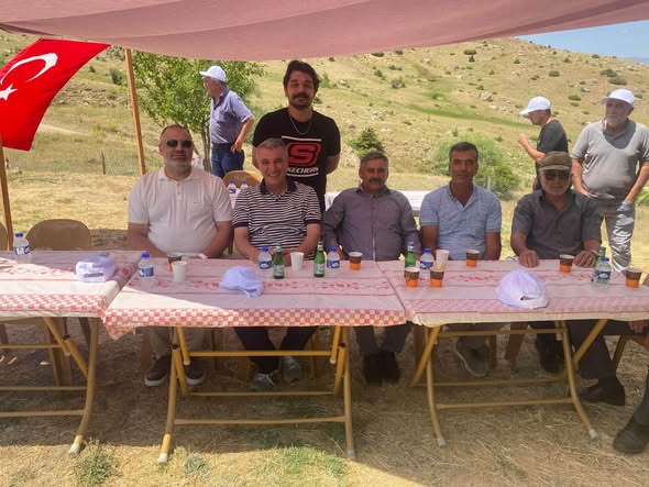 Kemah Tan Köyü Yaz Şenliği Yoğun Katılımla Gerçekleştirildi