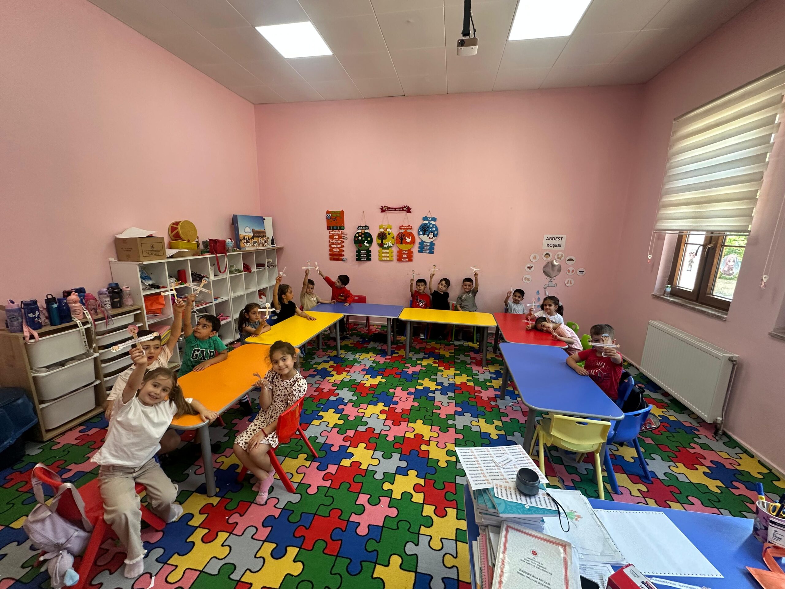 Kemah’ta Camiler Çocuk Sesleriyle Şenlendi