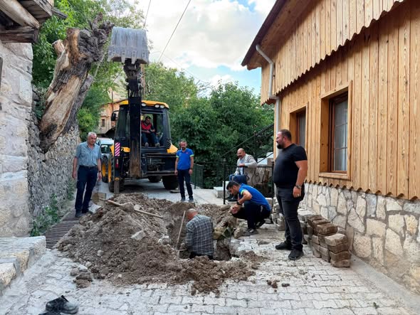 Kemaliye Belediyesi’nden Dörtyolağzı Mahallesi’nde Altyapı Müdahalesi