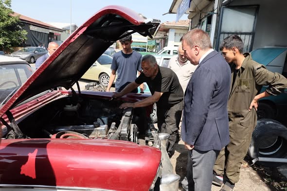 Vali Aydoğdu Eski Sanayi Sitesi Esnafını Ziyaret Etti