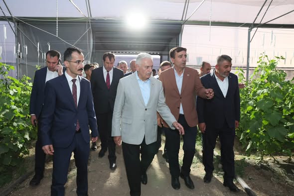 Çayırlı’da Binali Yıldırım Caddesi, Sera Alanları ve Turnaçayırı Barajı Sulaması Hizmete Alındı