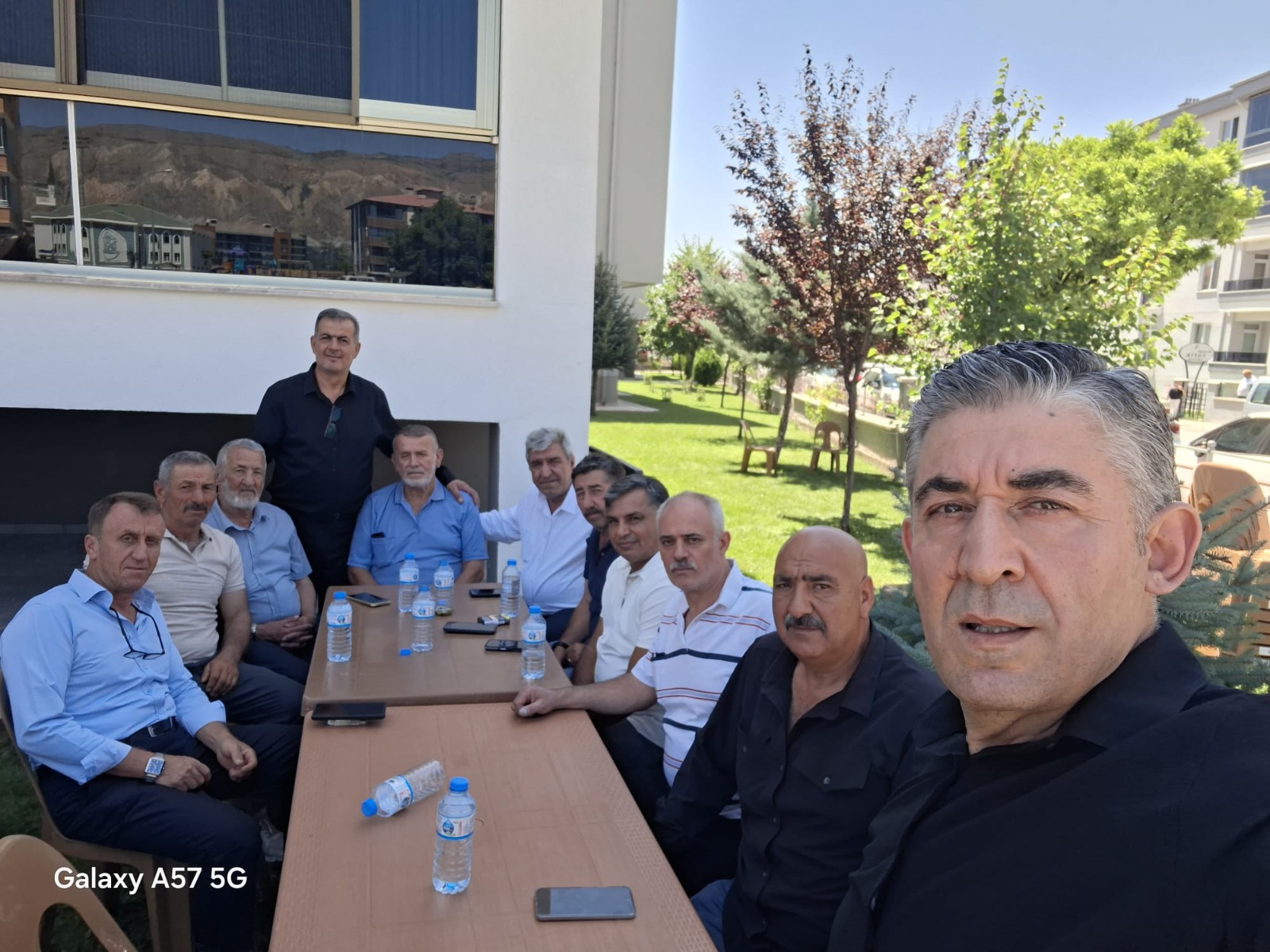 Erzincan’da 30 Yıllık Silah Arkadaşlığından Anlamlı Vefa: Şehit Ailesi ve Devreler Düğünde Buluştu