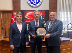 Karaman’dan Rektör Kuyrukluyıldız’a Hayırlı Olsun Ziyareti