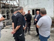 Milletvekili Karaman’dan Yangında İş Yeri Zarar Gören Esnafa Geçmiş Olsun Ziyareti