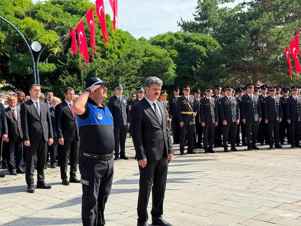 Refahiye’de 30 Ağustos Zafer Bayramı Törenle Kutlandı