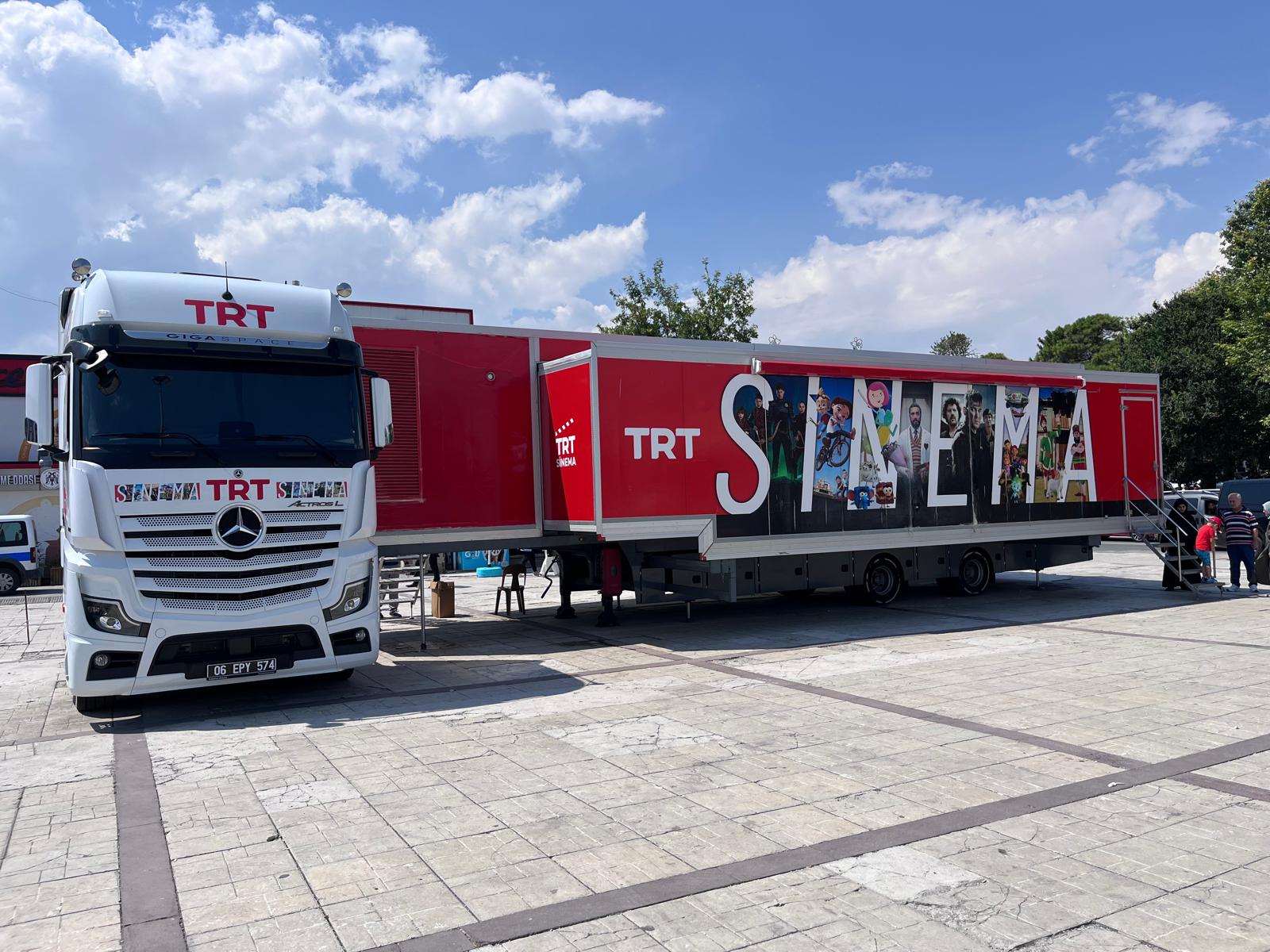 TRT Sinema Tırı Erzincan’da! Üç Gün Boyunca Ücretsiz Sinema Keyfi