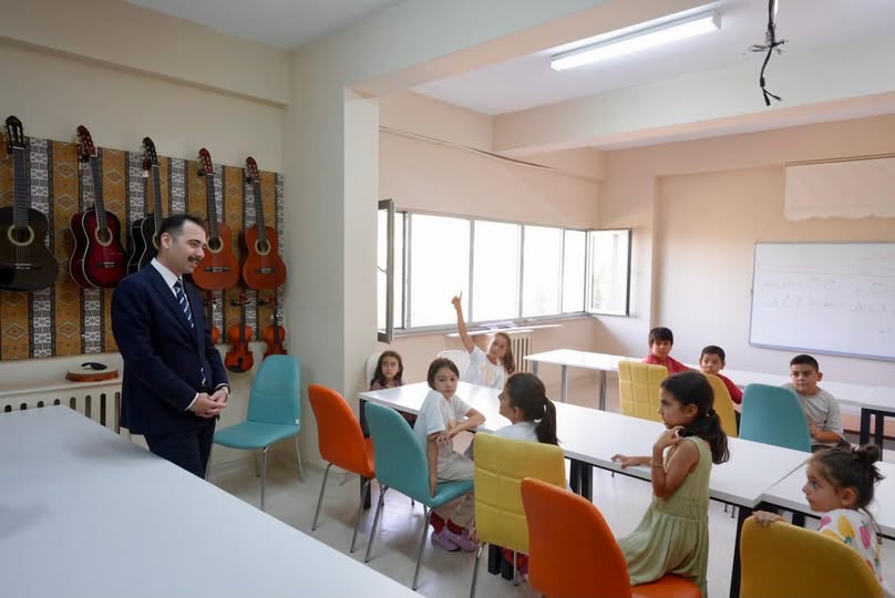 Üzümlü Kaymakamı Hacı Osman Hökelekli’den Gençlik Merkezine Ziyaret
