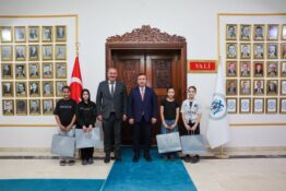 Vali Aydoğdu, Başarılı Karatecileri Makamında Ağırladı