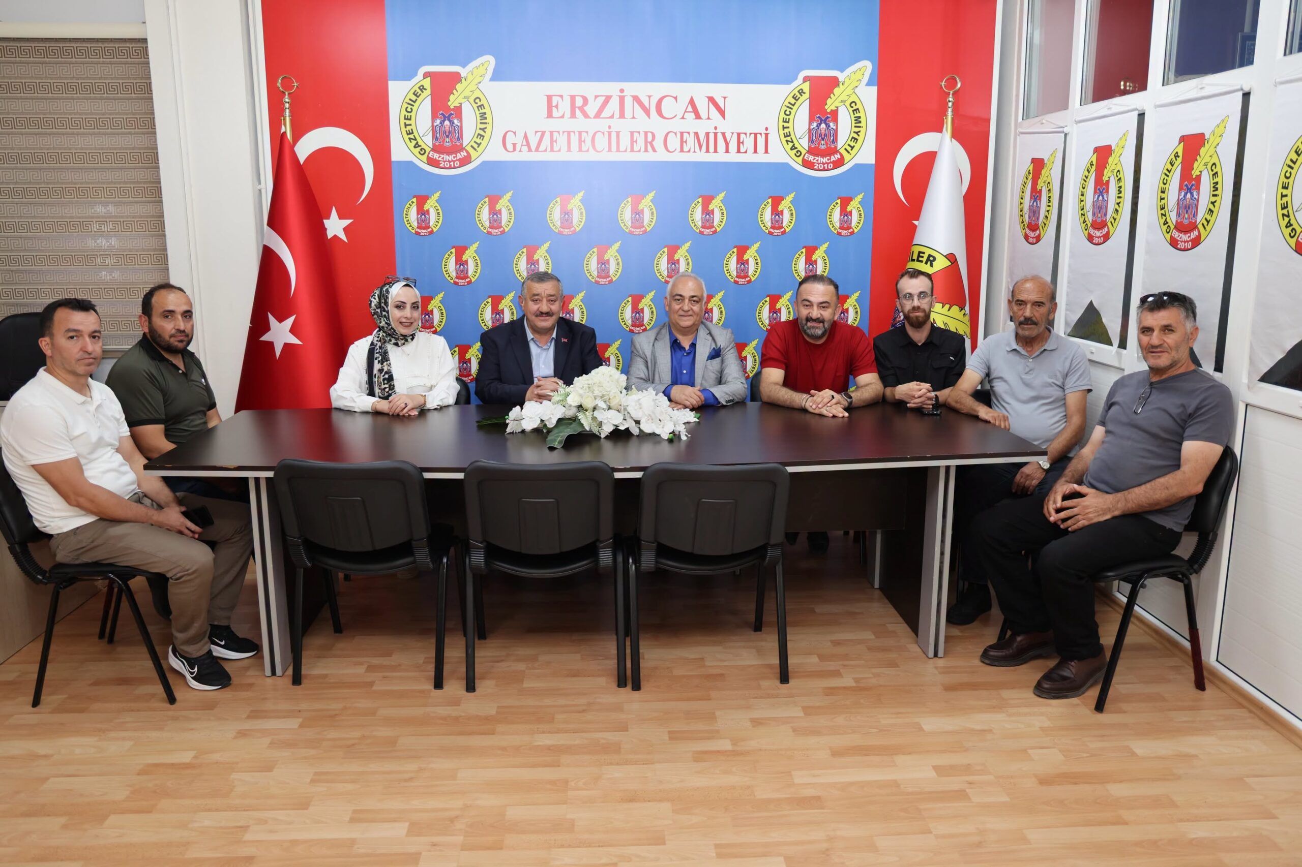 Başkan Ünal Yılmaz’dan Erzincan Gazeteciler Cemiyeti’ne Ziyaret