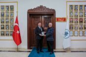 Erzincan Basın Çalıştayı 2026’nın Sonuç Raporu Vali Aydoğdu’ya Sunuldu