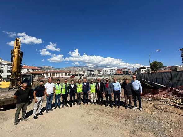 Erzincan’ın Tarihi Yeniden Yükseliyor: Cami-i Kebir’de Çalışmalar Sürüyor
