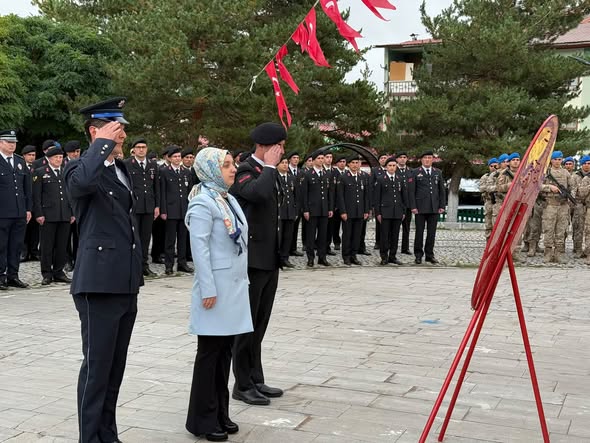 Refahiye’de 19 Eylül Gaziler Günü Dolayısıyla Çelenk Sunma Töreni Düzenlendi