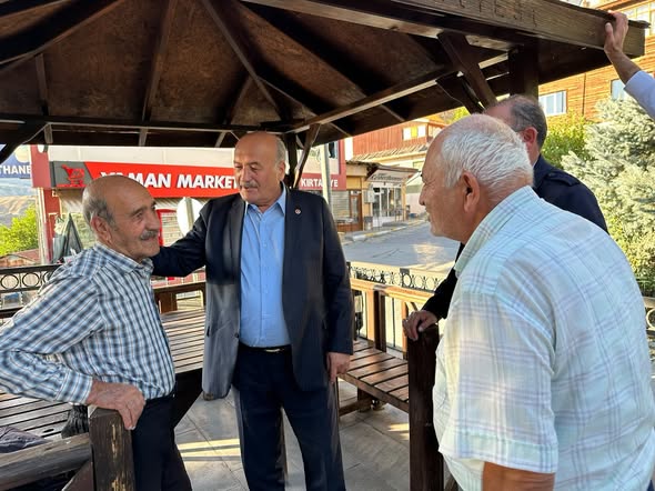 Süleyman Karaman Kemah’ta Esnaf ve Vatandaşlarla Buluştu