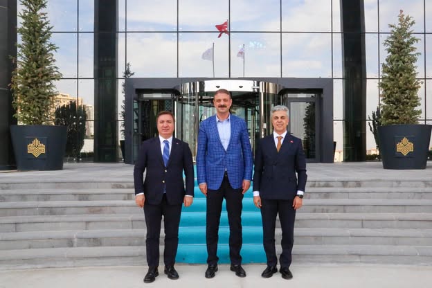 Vali Aydoğdu ve Rektör Kuyrukluyıldız’dan Vakıflar Genel Müdürü Aksu’ya Ziyaret