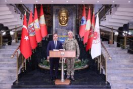Vali Aydoğdu’dan 3. Ordu Komutanı Korgeneral Burhan Aktaş’a İade-i Ziyaret