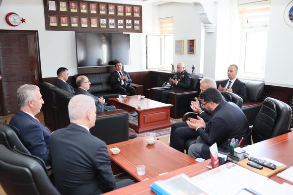 Vali Aydoğdu’dan Can Altundarak’a Taziye Ziyareti