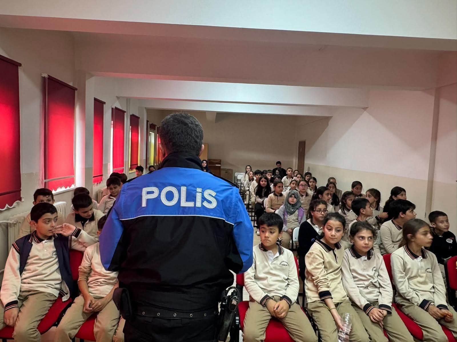 218 Öğrenciye Güvenlik Eğitimi Verildi