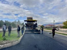Altınbaşak’ta Asfalt Çalışmaları Yerinde İncelendi