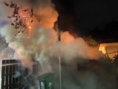 Bahçelievler’de Garaj Yangını Çevredeki Evleri Tehdit Etti