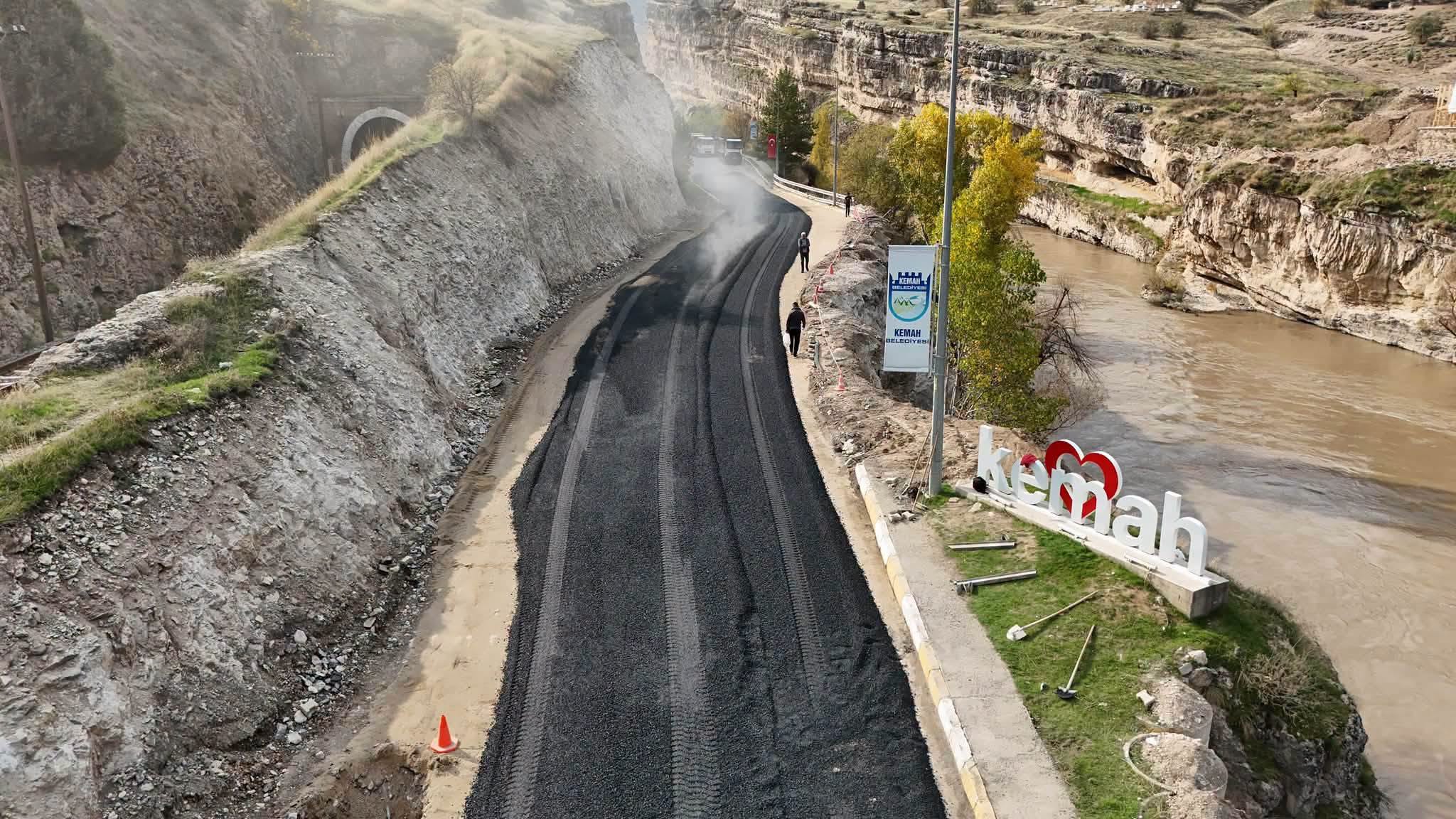 Kemah’ın Giriş Yolu Yenilendi: 32 Yıllık Hayal Gerçek Oldu