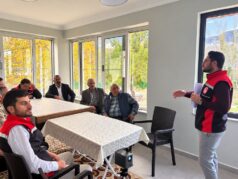 Kemah’ta Üreticilere Tarımsal Destek ve Hayvan Hastalıkları Anlatıldı