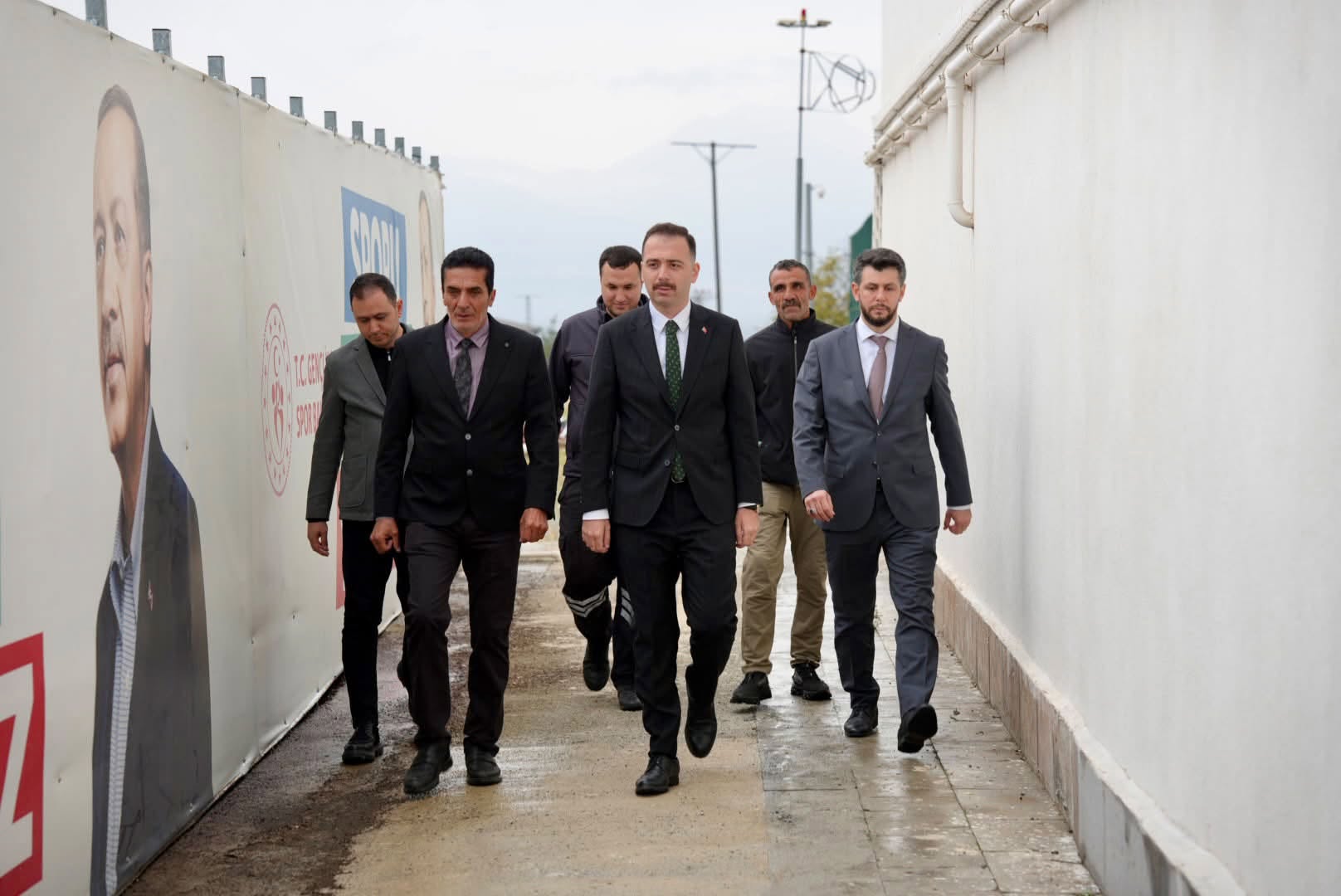 Üzümlü’de Güreş Salonu İnşaatı İncelendi