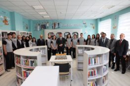 Vali Aydoğdu, İpekyolu Ticaret Lisesi Kütüphanesinin Açılışını Gerçekleştirdi